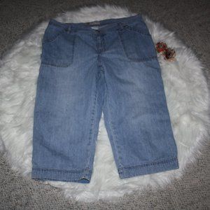 Faded Glory Denim Capris Size 14 Missy